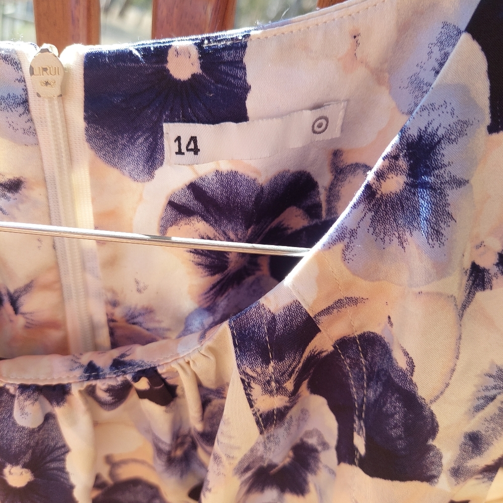 Target size 14,  Ladies formal sleeveless top - Picture 4 of 5